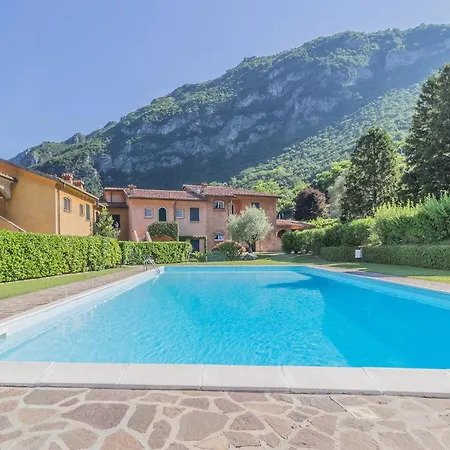 Apartamento Blue Village Lierna