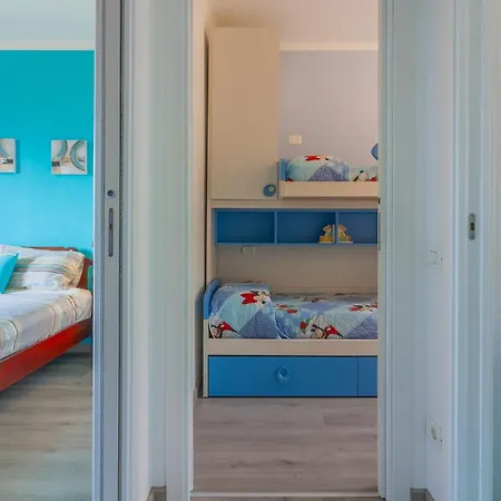 Blue Village * Lierna